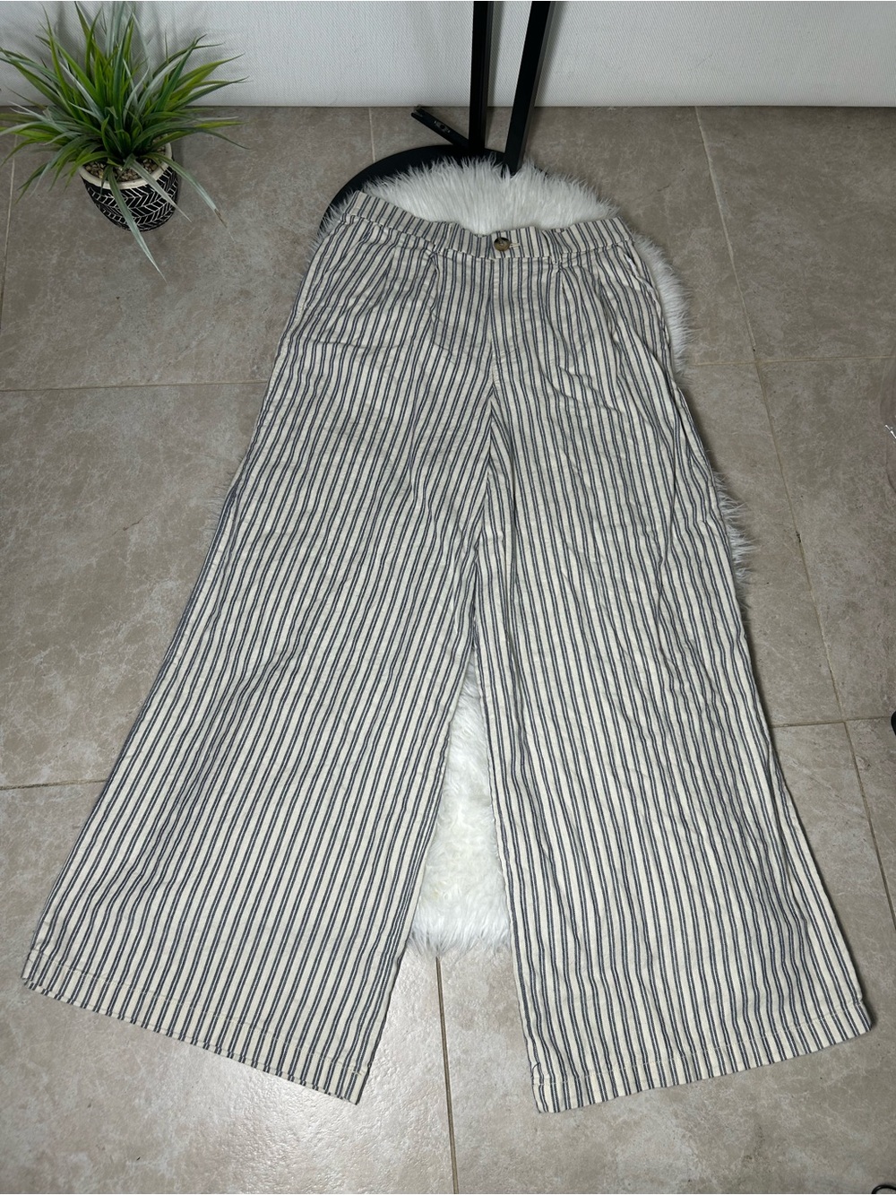 Ana new approach Size 12 Neutral Beige & White Striped Wide-Leg Pants - Picture 2 of 7